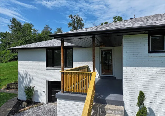 2nd image of 1975 State Route 980, Canonsburg, PA 15317 | MLS# 1764146