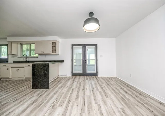 4th image of 1975 State Route 980, Canonsburg, PA 15317 | MLS# 1764146