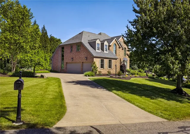 3rd image of 154 Bittersweet Circle, Peters Twp, PA 15367 | MLS# 1763297