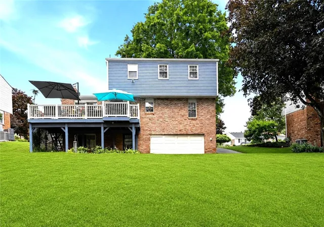 2nd image of 118 Brookmeade Dr, Pittsburgh, PA 15237 | MLS# 1764109