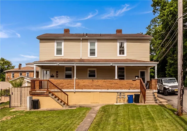 Homes for sale in Carrick, PA | 337 339 Redwood, Carrick, PA 15210 | MLS# 1760563