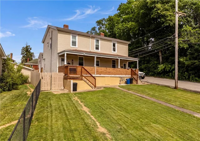 Homes for sale in Carrick, PA | 337 339 Redwood, Carrick, PA 15210 | MLS# 1760563