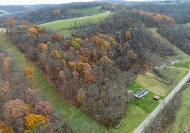 4th image of 452 Sugar Run Rd, Waynesburg, PA 15370 | MLS# 1763938