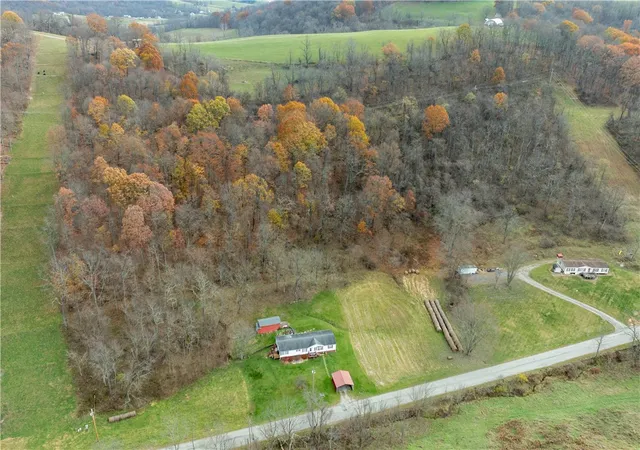 5th image of 452 Sugar Run Rd, Waynesburg, PA 15370 | MLS# 1763938