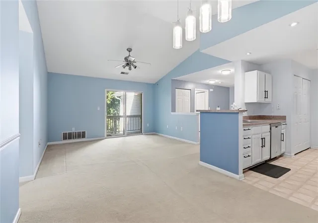 5th image of 2202 Lenox Oval, Pittsburgh, PA 15237