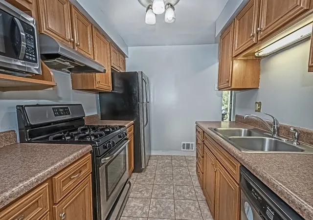 Photo 2 of Townhouse for sale at 454 Willow Ct, Pittsburgh, PA 15237 | MLS# 1764231 | Listing updated on 2026-07-13