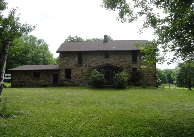 Photo 3 of House for sale at 1074 Annisville Rd, Petrolia, PA 16050 | MLS# 1764242 | Listing updated on 2026-07-17