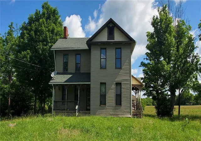 1st image of 1551 Branchton Rd, Hilliards, PA 16040 | MLS# 1761364