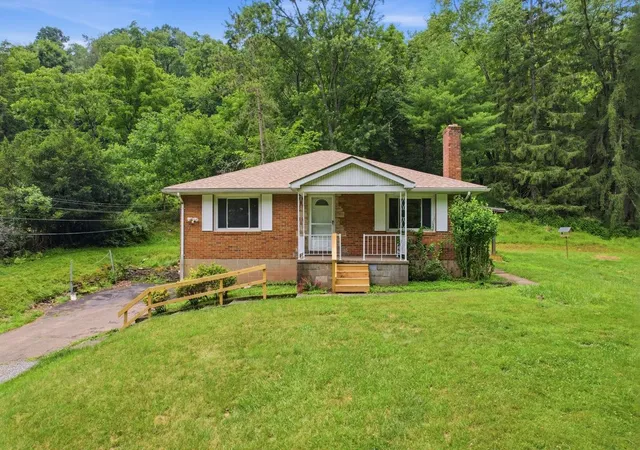 Photo 1 of Single family home for sale at 935 Stanton Ave, Pittsburgh, PA 15209 | MLS# 1764253 | Listing updated on 2026-07-11