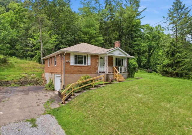 Photo 3 of Single family home for sale at 935 Stanton Ave, Pittsburgh, PA 15209 | MLS# 1764253 | Listing updated on 2026-07-11