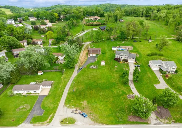 3rd image of 1495 E Beau St, South Strabane, PA 15301 | MLS# 1763911