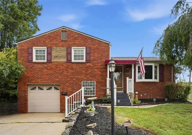 Homes for sale in Baldwin Boro, PA | 1729 Beryl Dr, Baldwin Boro, PA 15227 | MLS# 1764042