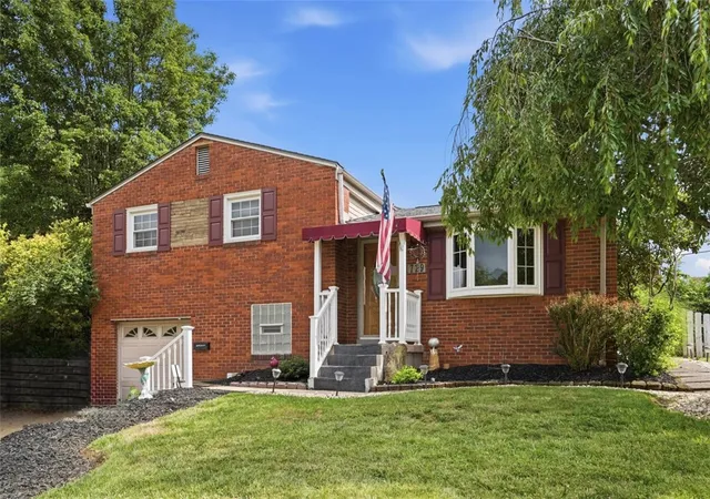 Homes for sale in Baldwin Boro, PA | 1729 Beryl Dr, Baldwin Boro, PA 15227 | MLS# 1764042