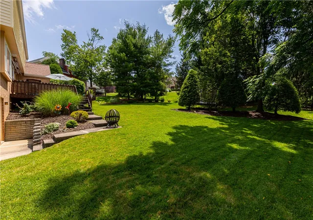 3rd image of 111 Cidar Ln, Peters Twp, PA 15317 | MLS# 1761272