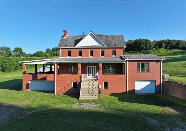 3rd image of 514 Pringle Ln, Natrona Heights, PA 15065 | MLS# 1764159