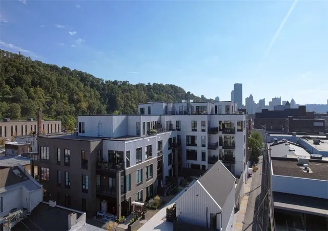 Homes for sale in Downtown Pgh, PA | 2635 Penn Ave #401, Downtown Pgh, PA 15222 | MLS# 1763492