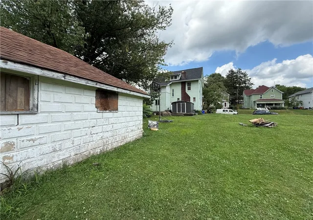 Homes for sale in New Castle, PA | 1108 Cunningham Ave, New Castle, PA 16101 | MLS# 1763623