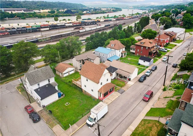 4th image of 1384 5Th Avenue, Freedom, PA 15042 | MLS# 1764342