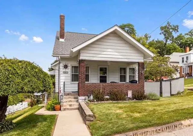Photo 3 of Single family home for sale at 539 Dippold Ave, Baden, PA 15005 | MLS# 1764336 | Listing updated on 2026-07-23