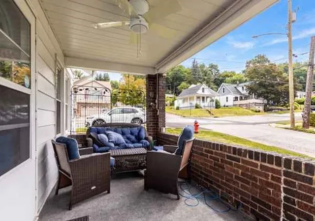 Photo 3 of Single family home for sale at 539 Dippold Ave, Baden, PA 15005 | MLS# 1764336 | Listing updated on 2026-07-23