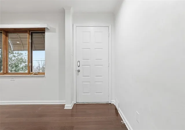 3rd image of 1013 El Rancho Dr, Green Tree, PA 15220 | MLS# 1764340