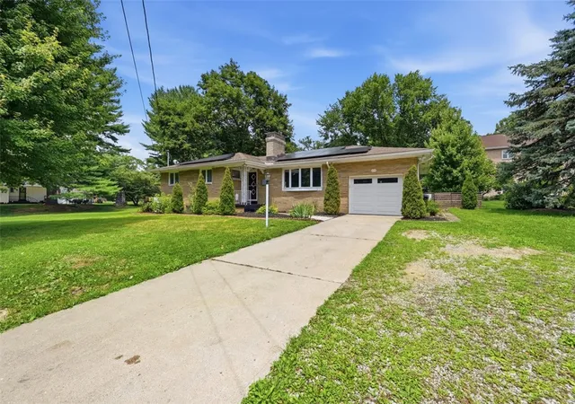 2nd image of 612 Lesnett Rd, Bridgeville, PA 15017 | MLS# 1764320