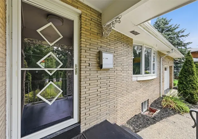 image of 612 Lesnett Rd, Bridgeville, PA 15017 | MLS# 1764320