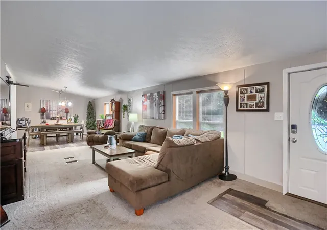 4th image of 164 Harbor Village Dr, Union Twp, PA 16116 | MLS# 1764382