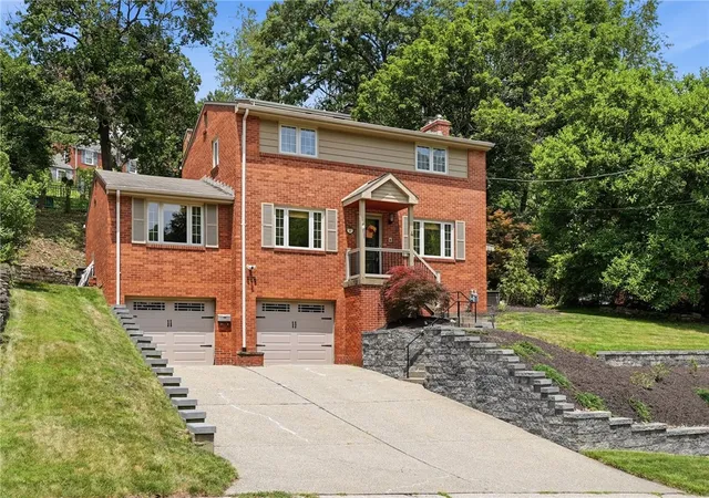 2nd image of 4 Allendale Pl, Pittsburgh, PA 15228 | MLS# 1764250