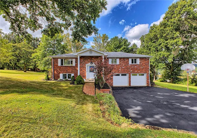 1st image of 112 Friendship Lane, Greensburg, PA 15601 | MLS# 1764424