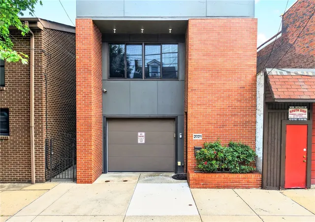 2nd image of 2021 Sarah St, South Side, PA 15203 | MLS# 1763957