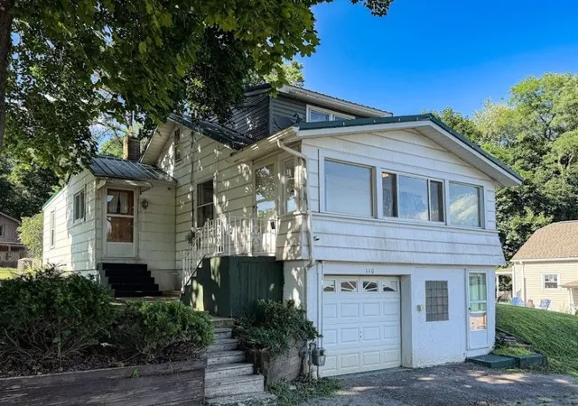 Homes for sale in W Kittanning Boro, PA | 110 Lorraine Ave, W Kittanning Boro, PA 16201 | MLS# 1764427
