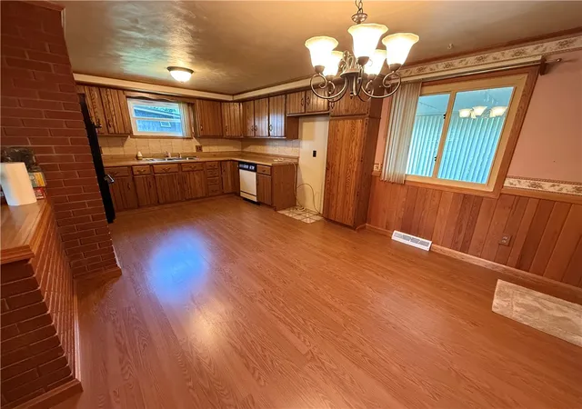3rd image of 607 Ridge Avenue, E Mahoning/marion Ctr, PA 15759 | MLS# 1764429