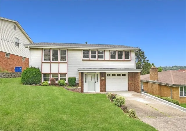 1st image of 371 Chess St, Bridgeville, PA 15017 | MLS# 1764433