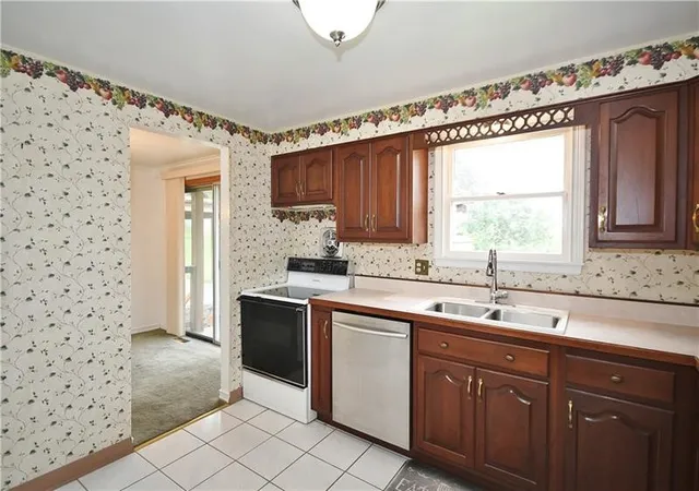 image of 371 Chess St, Bridgeville, PA 15017 | MLS# 1764433