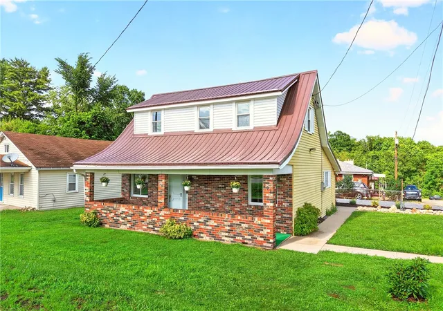 44th image of 403 Perry Avenue, Washington Twp, PA 15012 | MLS# 1764280