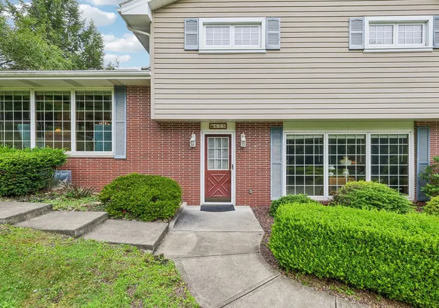 image of 625 Palo Alto Dr, Perry Twp, PA 16117 | MLS# 1764457