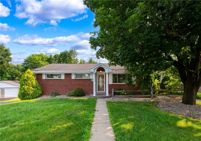 Photo 3 of Single family home for sale at 139 Delaware Dr, Twp Of But Nw, PA 16001 | MLS# 1764431 | Listing updated on 2026-08-31