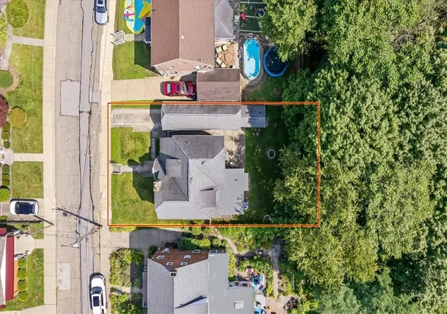 Homes for sale in New Kensington, PA | 312 Charles Ave, New Kensington, PA 15068 | MLS# 1763345