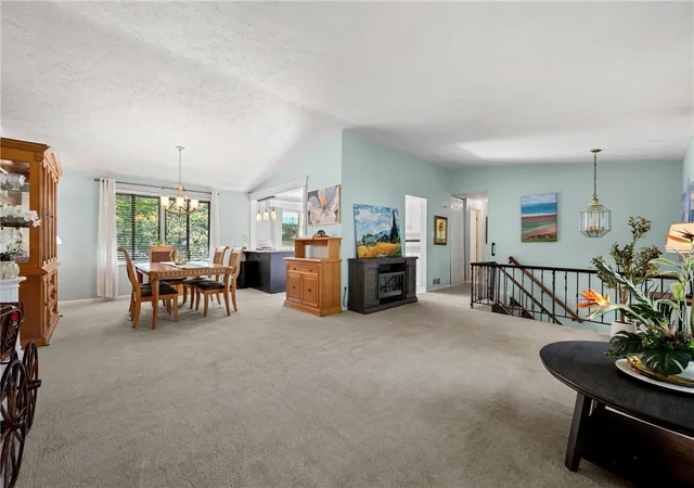 Photo 3 of Single family home for sale at 467 Hunting Crk Rd, North Strabane, PA 15317 | MLS# 1764234 | Listing updated on 2026-10-07