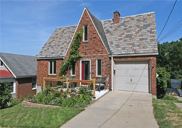 1st image of 4020 Lanmore Ave, Brentwood, PA 15227 | MLS# 1764480