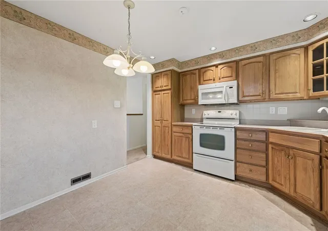 Homes for sale in Trafford, PA | 103 Jeanine Ct, Trafford, PA 15085 | MLS# 1764533