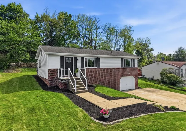 Homes for sale in Penn Twp, PA | 14 Saxony Dr, Penn Twp, PA 15636 | MLS# 1764452