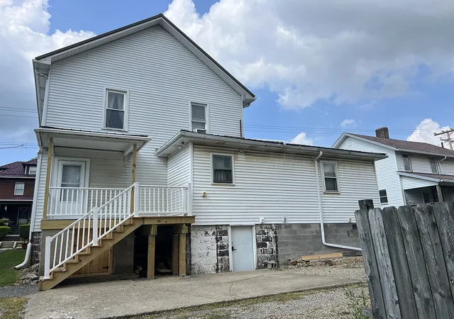 4th image of 626-628 Locust Street, Indiana, PA 15701 | MLS# 1764496