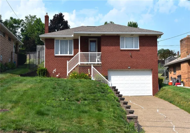 Homes for sale in Munhall, PA | 419 Brierly Ln, Munhall, PA 15120 | MLS# 1764550