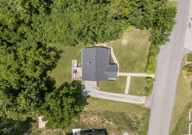 Photo 2 of Single family home for sale at 3122 Southern Dr, South Park, PA 15129 | MLS# 1764573 | Listing updated on 2026-07-16