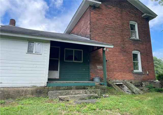 Photo 4 of House for sale at 2420 US 322, Canal Twp, PA 16323 | MLS# 1764601 | Listing updated on 2026-07-28