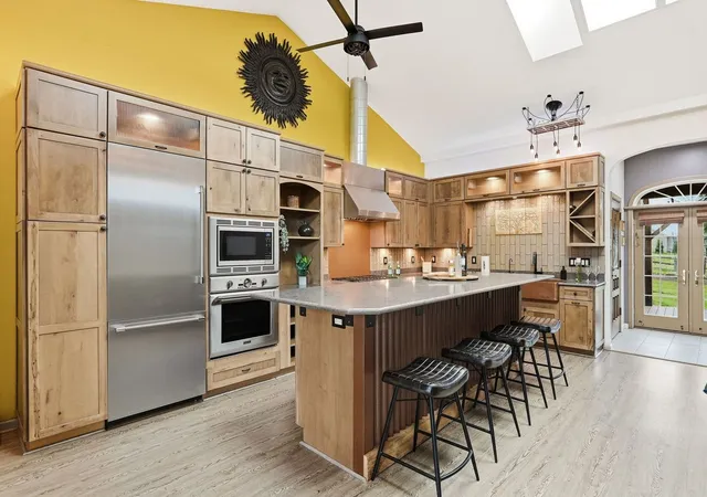 4th image of 232 Whitestown Road, Lancaster Twp, PA 16037 | MLS# 1764603