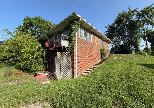 10th image of 141 Ridge Avenue, Freedom, PA 15042 | MLS# 1764576