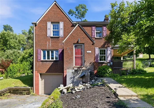 2nd image of 247 Mcmurray Rd, Upper St Clair, PA 15241 | MLS# 1764556